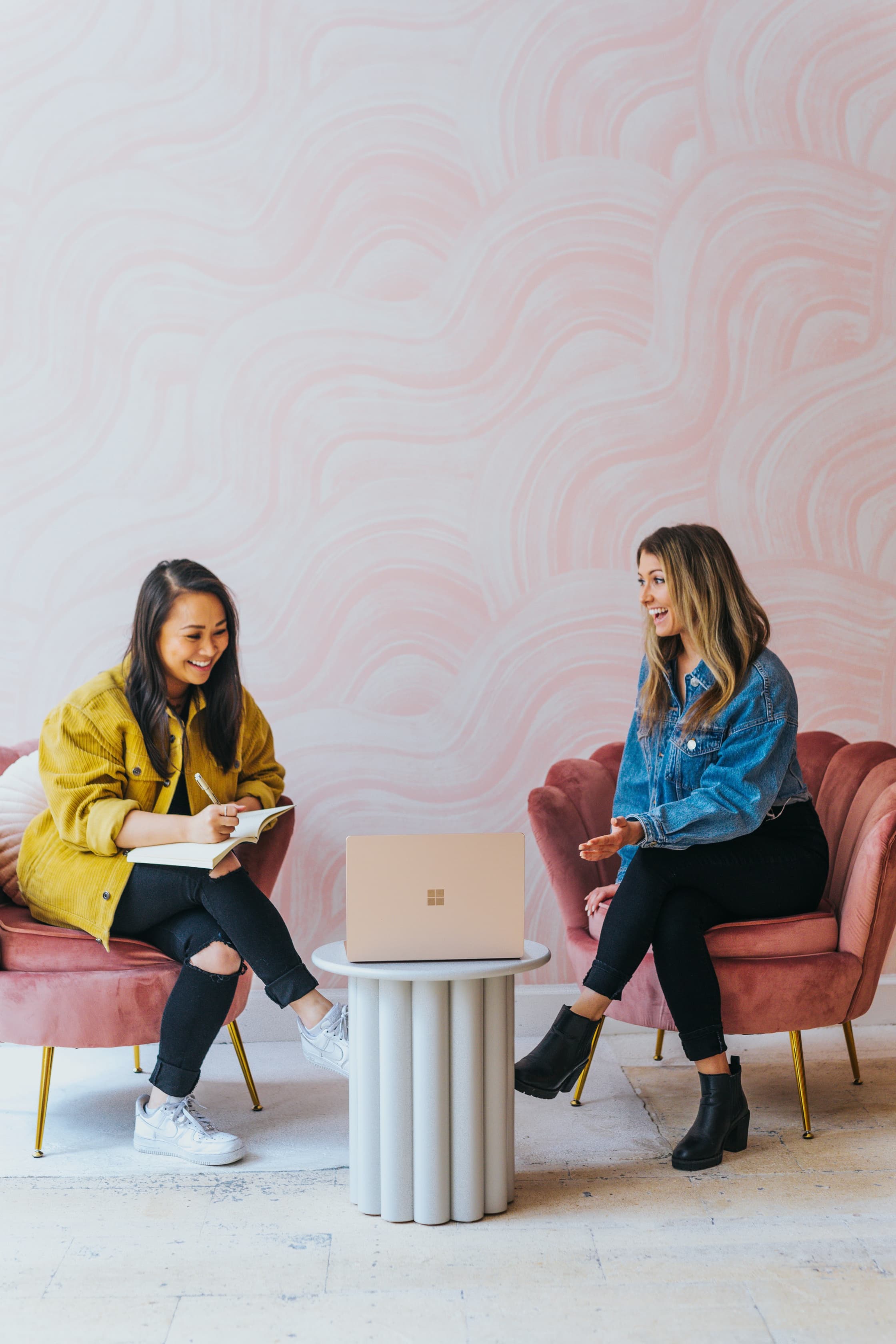 The Impact of Online Sales Platforms on Art Gallery Businesses